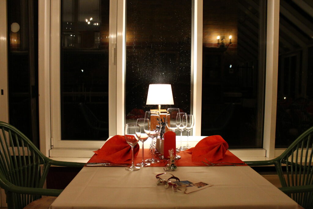 schloesschen-sundische-wiese_restaurant_tisch